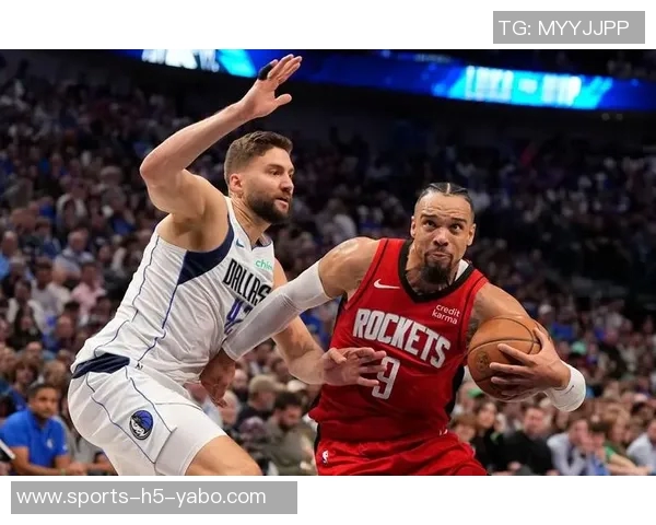 射手群火力全开布朗狂砍50分祖巴茨巧妙利用空间单打成功