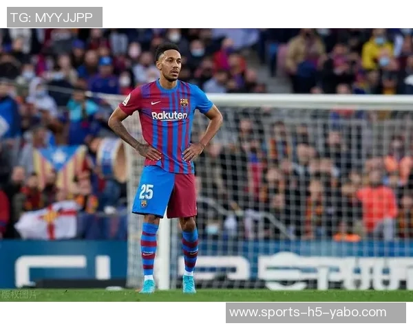 加蓬国家队全败出局政府宣布解散并暂停活动奥巴梅扬被开除 加蓬国家队全败出局政府宣布解散并暂停活动奥巴梅扬被开除