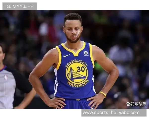 库里表现起伏不定末节失误致球队失利27分6板4助难掩遗憾